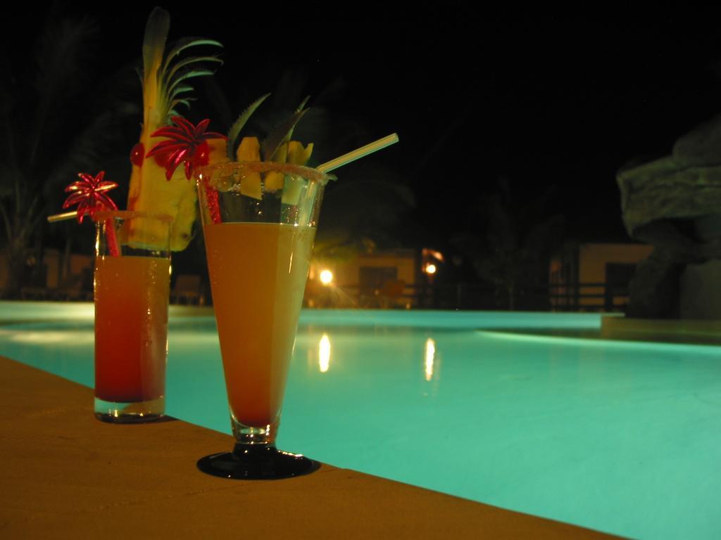 Le Domaine Des Pierres Hotell Saint Pierre Exteriör bild